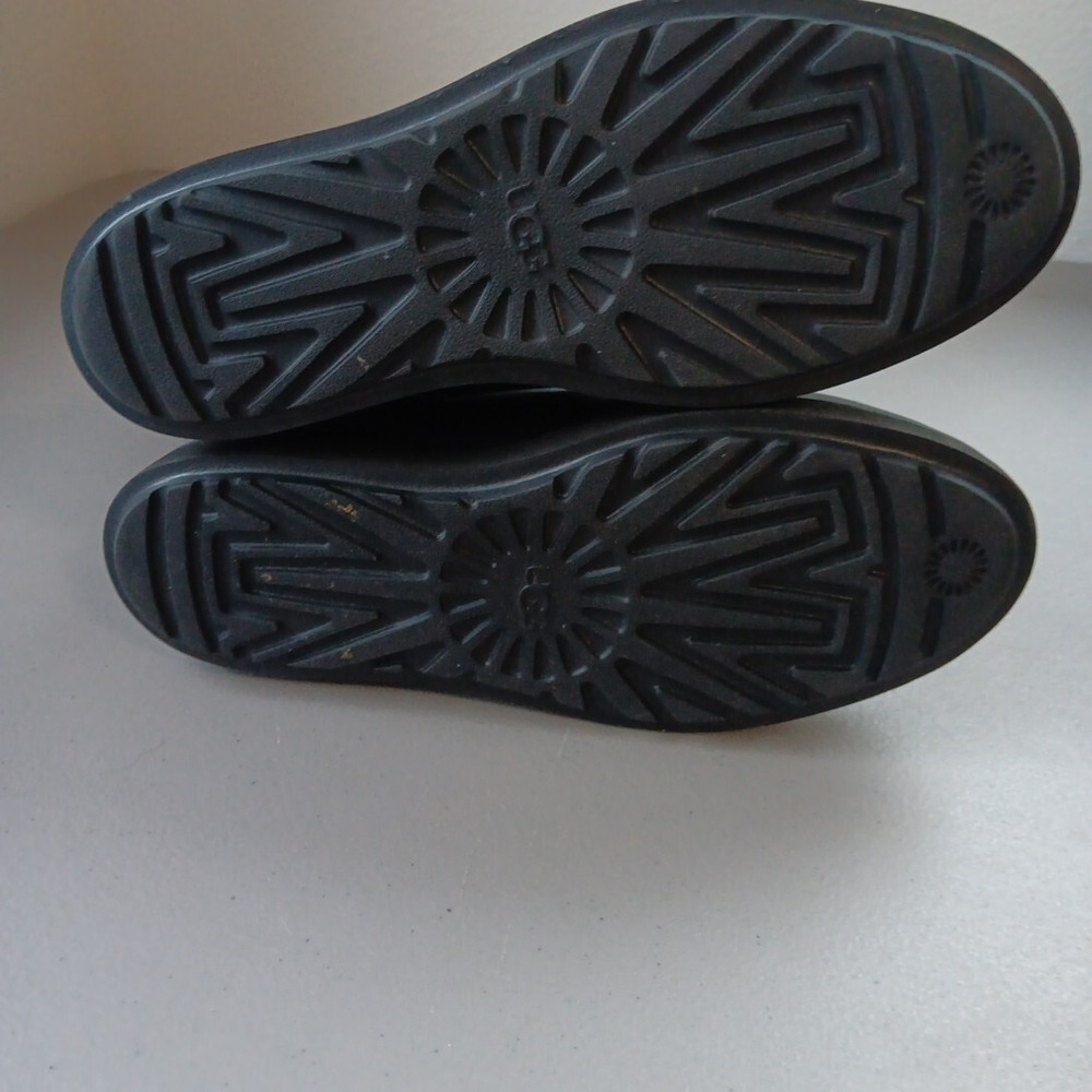 Ugg Berge Boot Womens 6 Short Fur Lined Black Equestrian Buckle Warm Booties - Picture 8 of 13